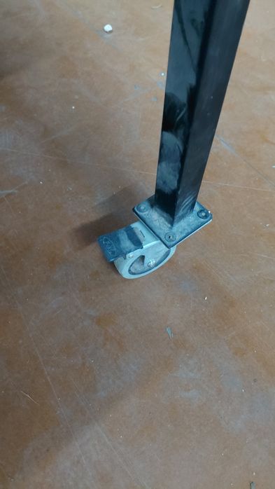 Bancada/mesa trabalho/exposição em ferro pintado ( algumas com tampo m