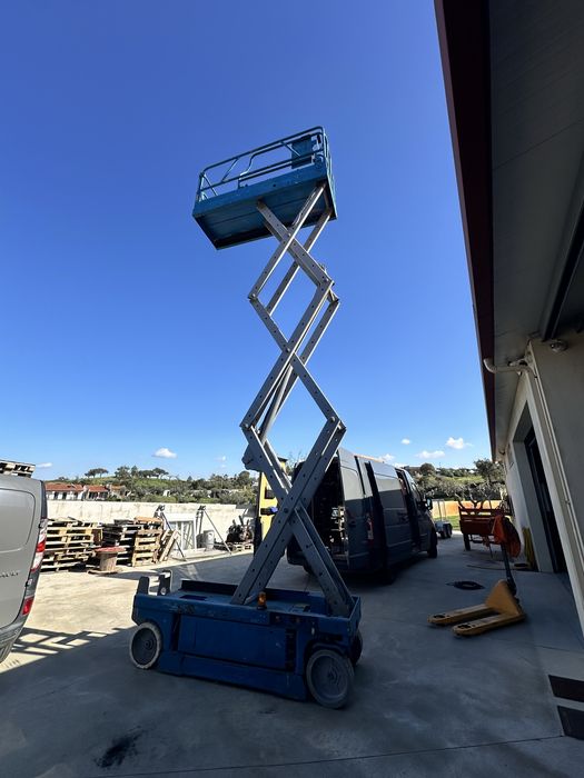 Plataforma elevatória Genie 2032