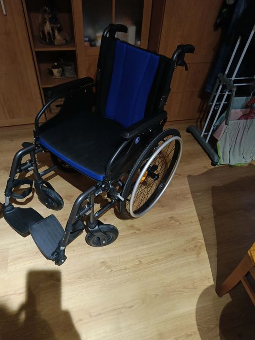 Sprzedam wózek inwalidzki