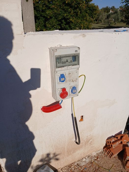Vendo quintinha em tábua