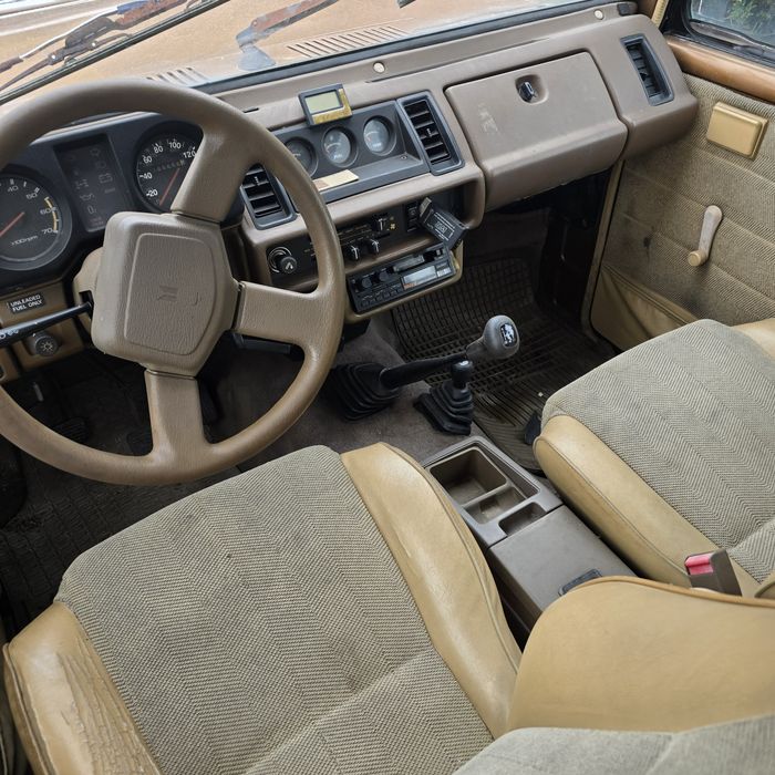 Isuzu troper 2.6 benzyna