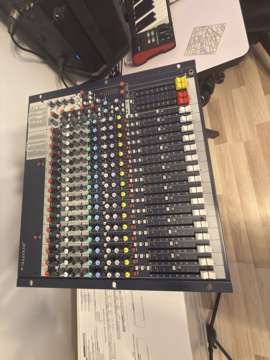 Soundcraft FX 16ii mikser