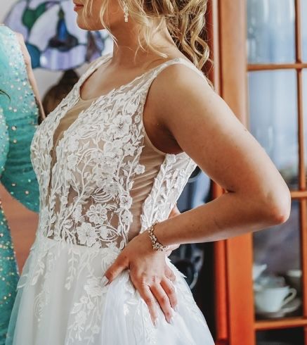 Suknia ślubna rozm. M z koronką + dodatki