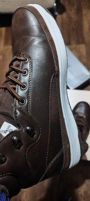 Чоловічі зимові ботинки кросівки