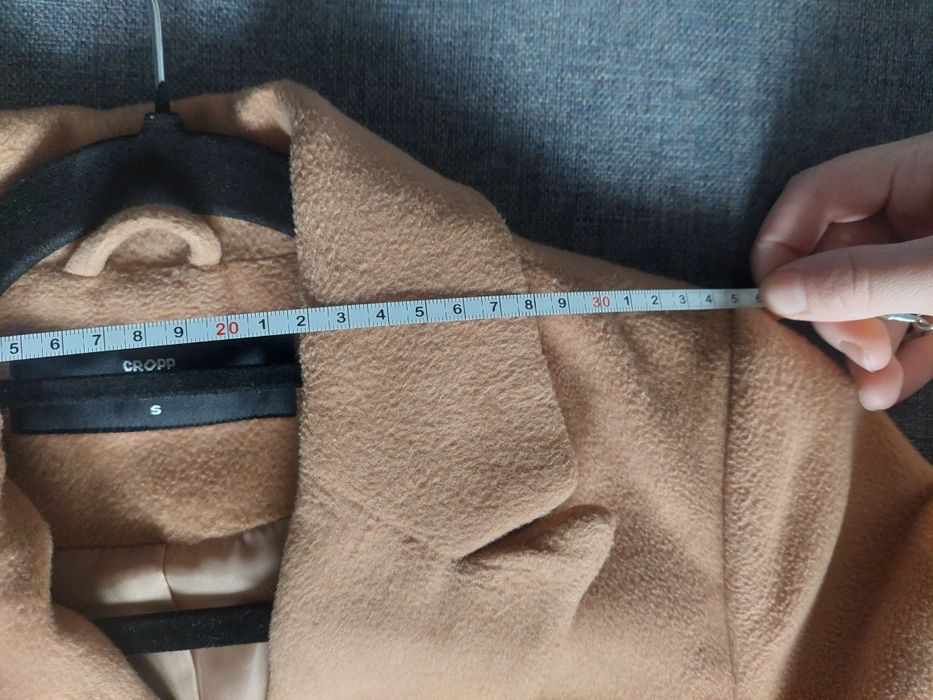 Jesienny klasyczny brązowy płaszcz damski cropp s 36