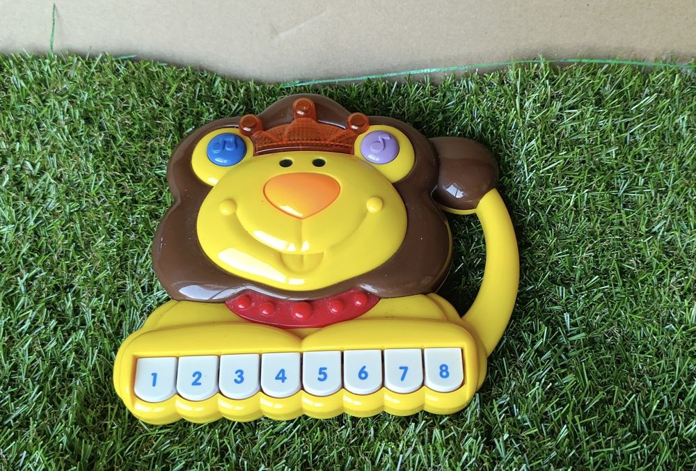 Brinquedos bebê e criança