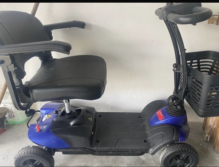 Scooter Elétrica  (Auton. 10 Km - 12V - Azul)