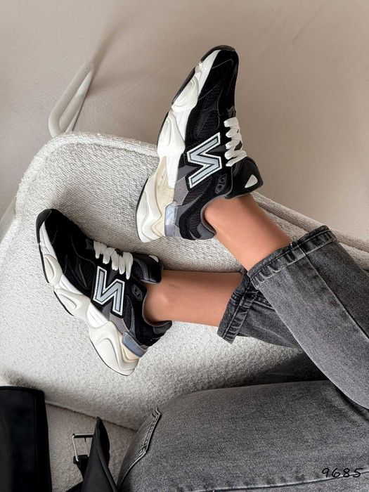 Жіночі кросівки зашеві на весну (36-41) Нью Беланс 9060 чорні-білі