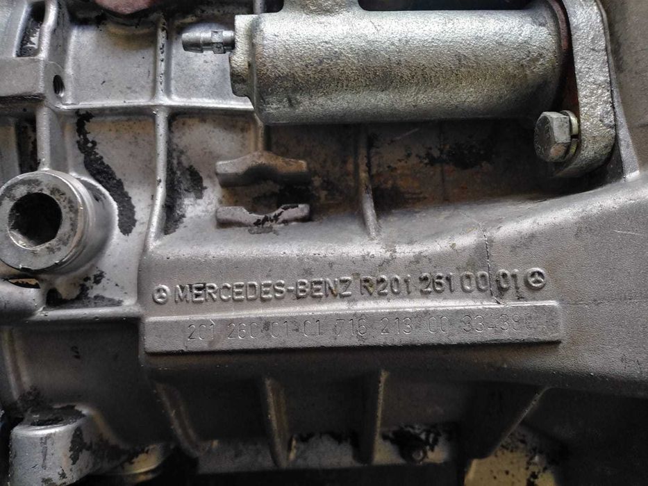 Caixa de Velocidades Mercedes 190D