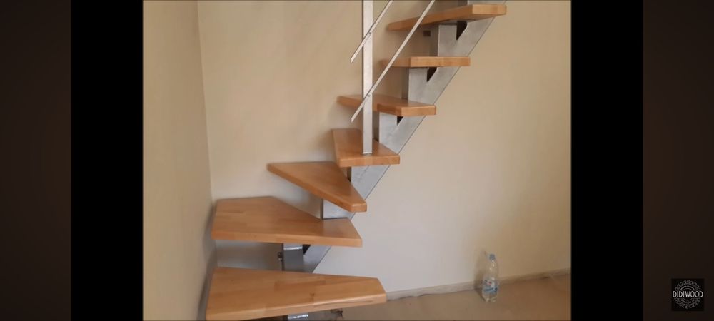 Сходи з дерева (бук, дуб, ясен)