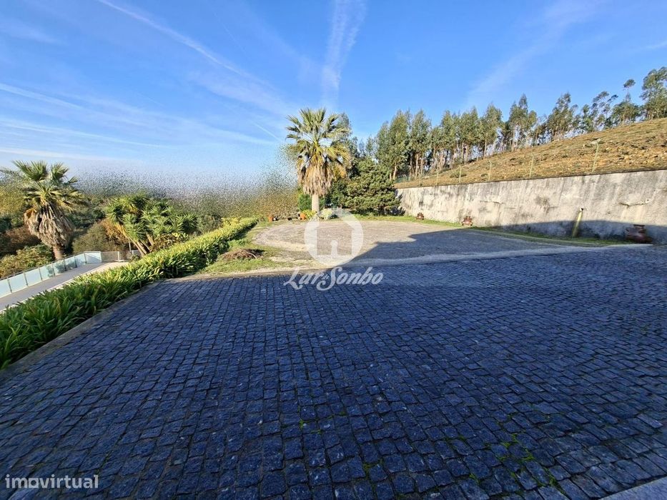 Excelente Moradia T4 com piscina em Santo Tirso