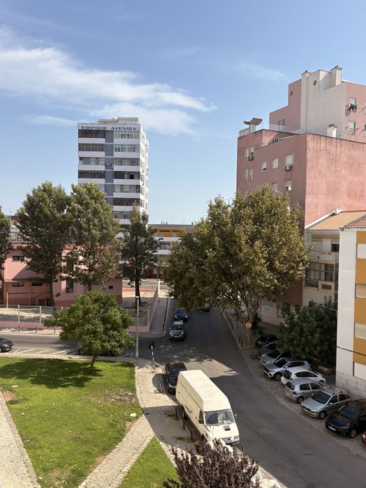 Arrenda-se apartamento T2