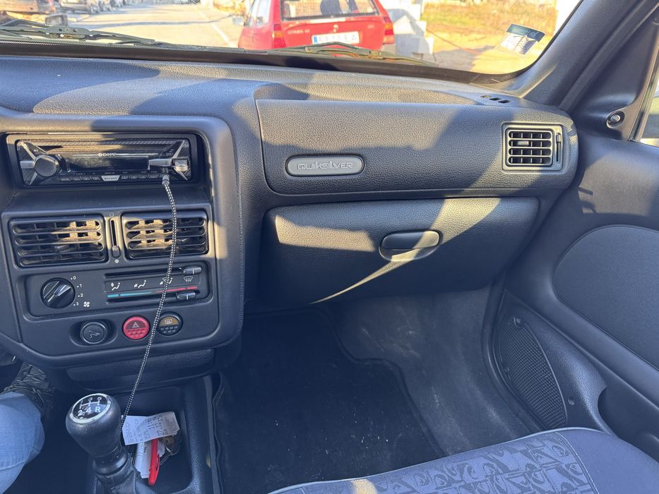 Peugeot 106 1.1 Quiksilver | Económico | Revisão + distribuição feita