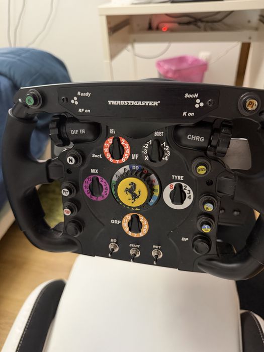 Conjunto F1 ( Volante, base, pedais, playseat)