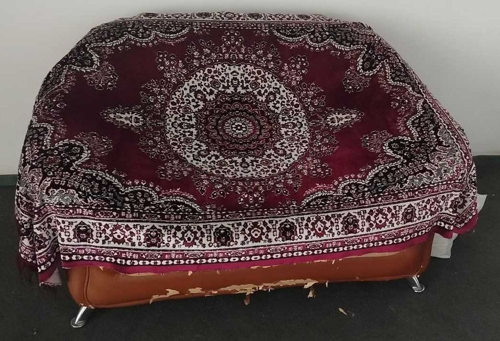 Розпродаж меблів офіс різних