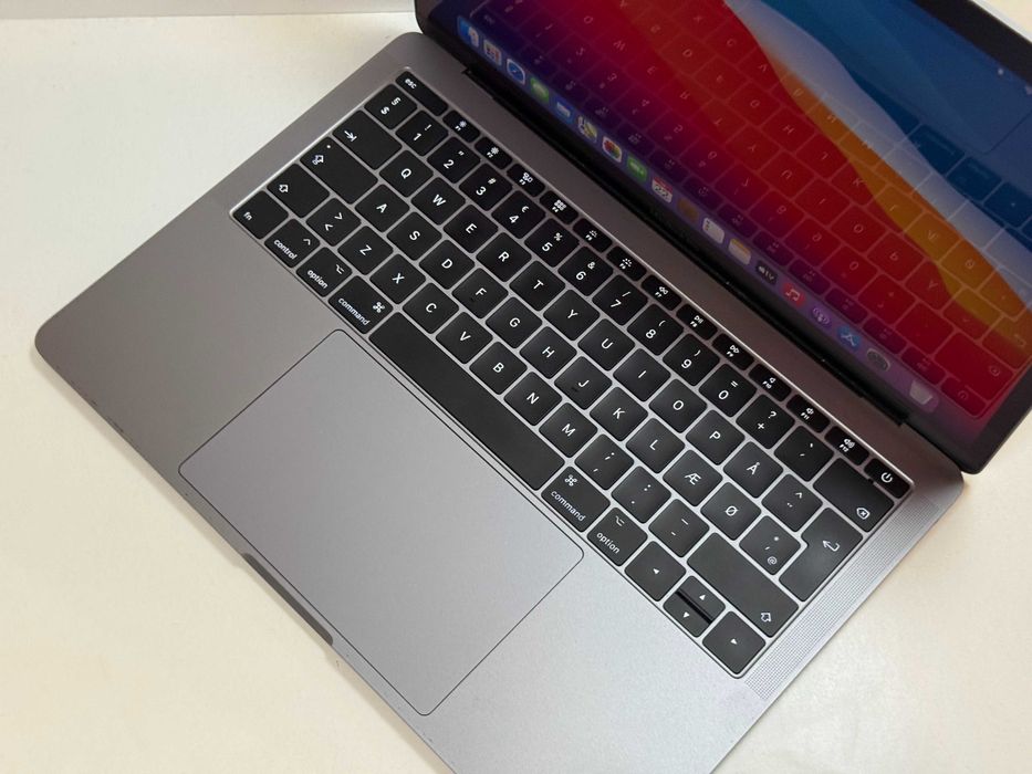 Apple MacBook Pro 13 2017 - i5 8GB / 128GB - 100% Kondycji Baterii - Super Stan - Gwarancja -