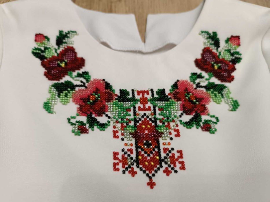 Вишиванка, вишита сукня, плаття розшите бісером 3-4 роки