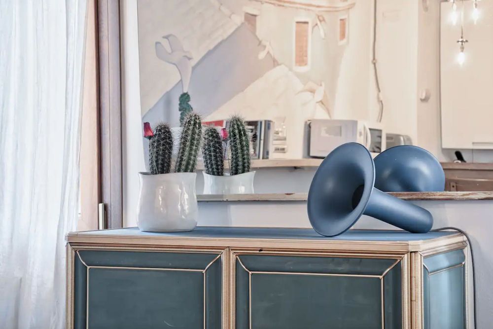 Є гаряча/холодна вода, опалення, працює wifi при відключеннях