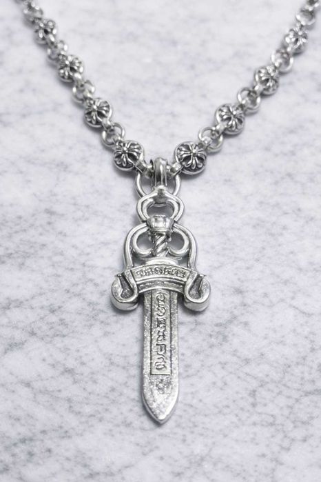 Naszyjnik miecz 60cm – gothic opium luxury