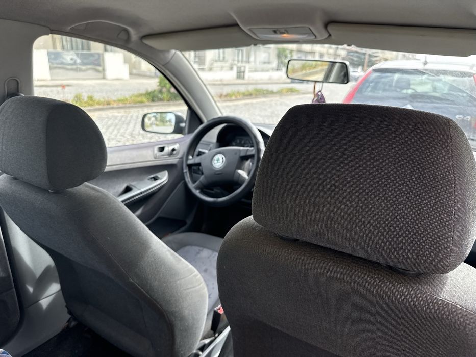 Skoda fabia  1.2 gasolina