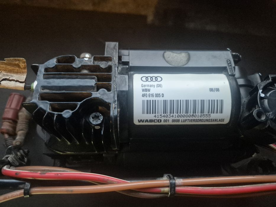 Компрессор Пневмоподвески / Пневмо Компресор Audi A6 C6 / Ауди А6 Ц6