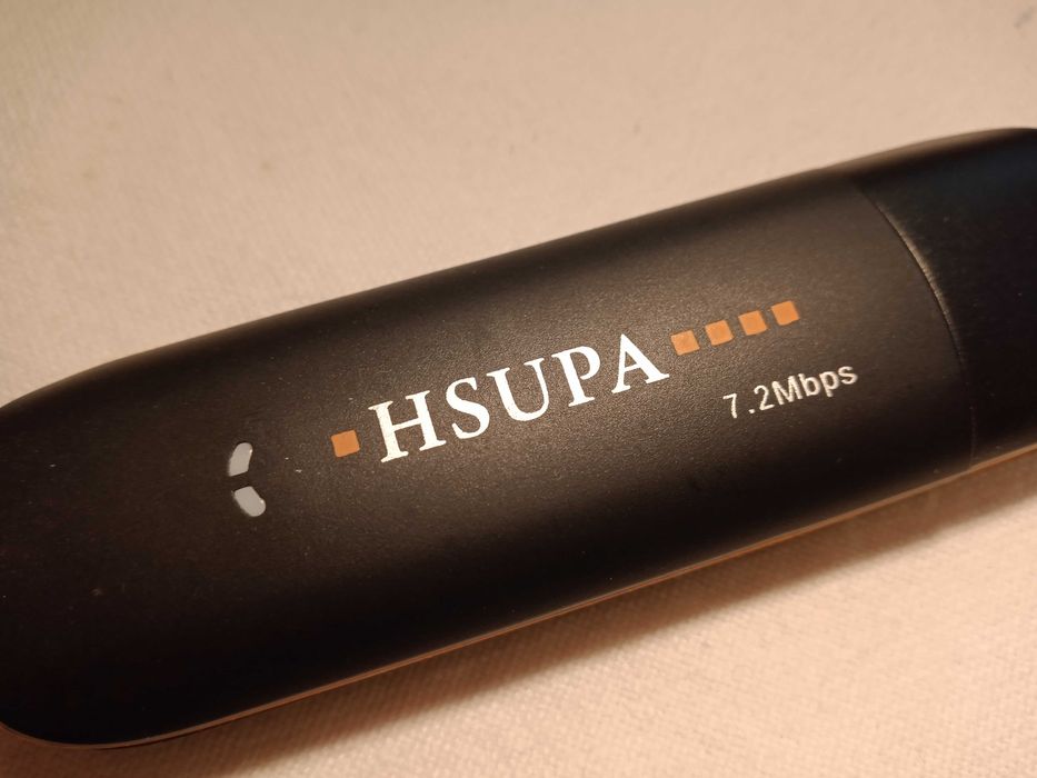 Multiple Mobile Broadband USB Sticks64354254862595122