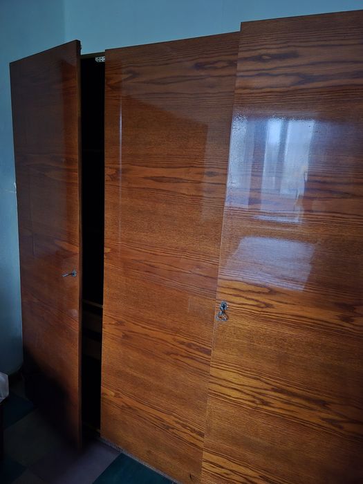 Продам    меблі.