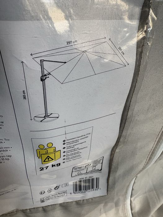 Parasol na wysiegniku kwadratowy
