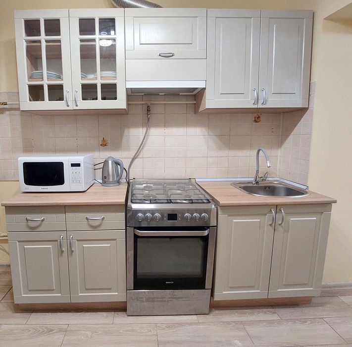 Біля термального басейну на 1-му поверсі 2-х кімнатна квартира.