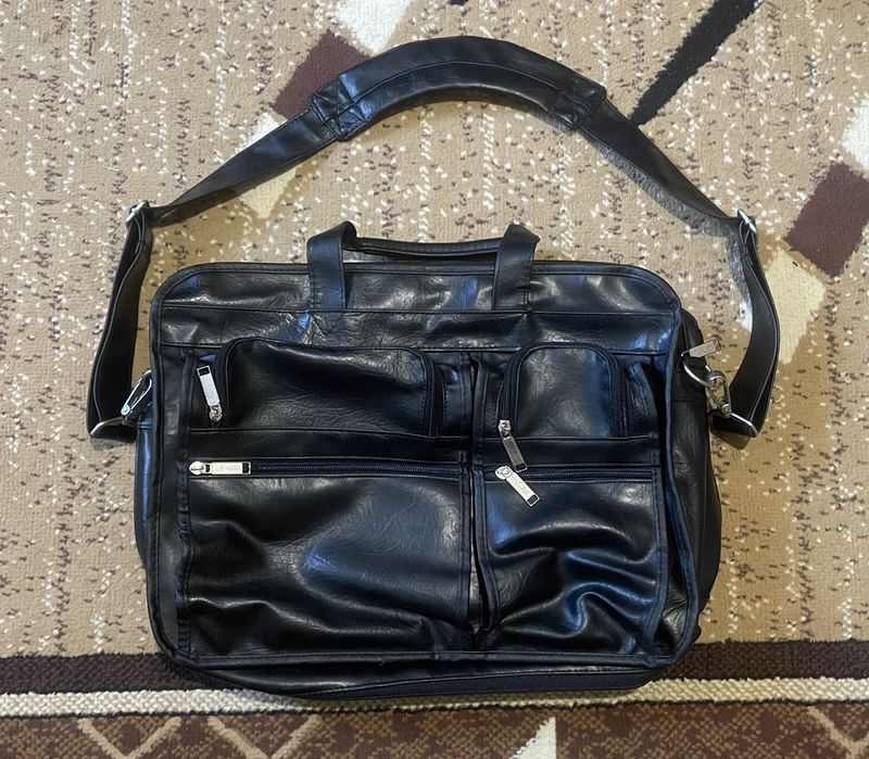 Продам сумку для ноутбука 15 дюймів