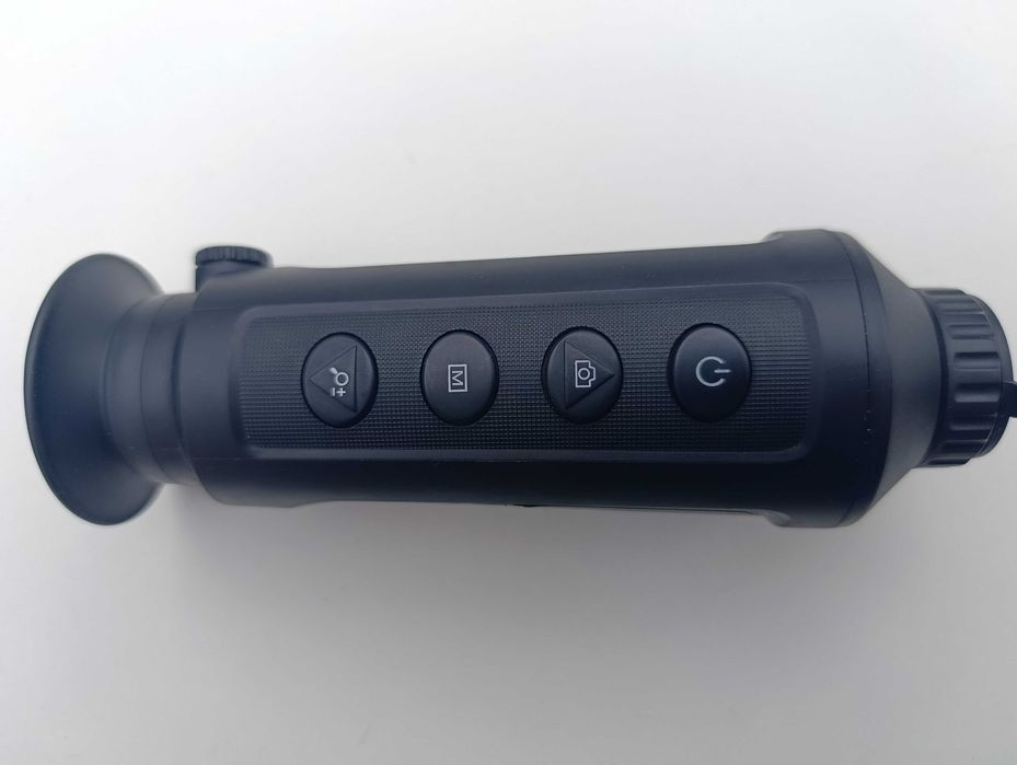 Тепловізор AGM Taipan TM19