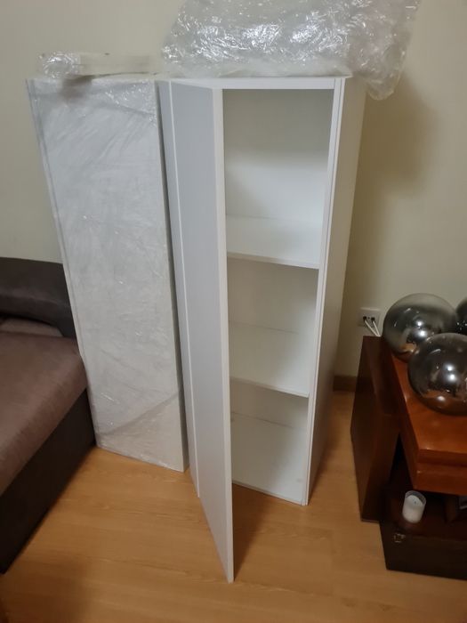 Aparador mais 2 colunas