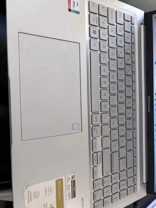 ASUS Vivobook 16 F1605EA