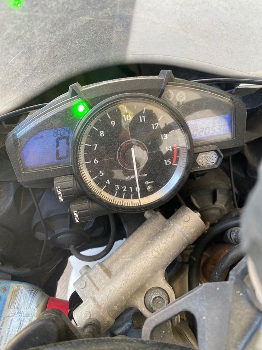 Moto yamaha modelo:R1