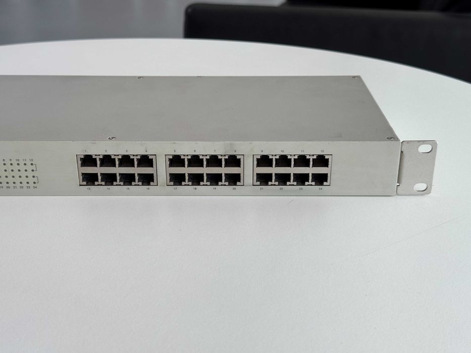 Switch Micronet (SP624K) - 24 portas