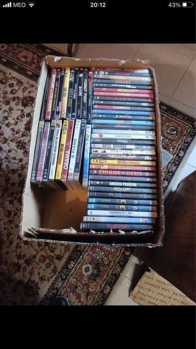 Lote de 58 dvds, 33 deles ainda selados. Todos originais em bom estado