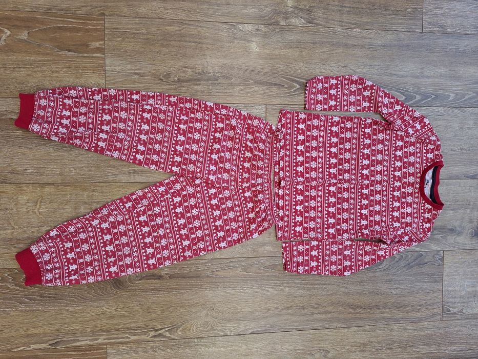 Świąteczna piżama pierniczki renifer gwiazdki prezenty rozm122/128 6/8