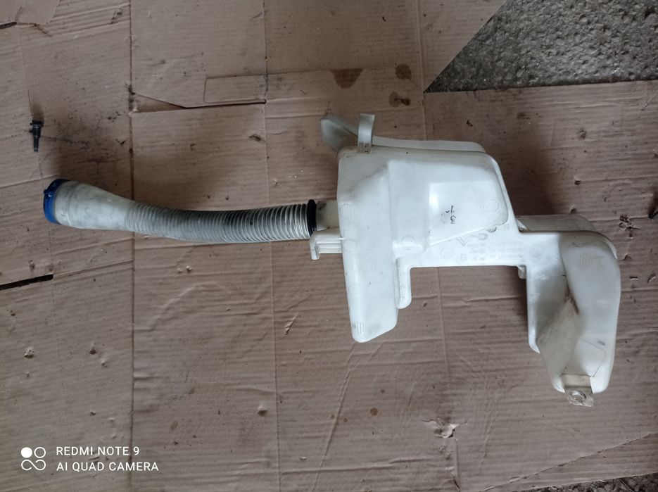 Бачок омывателя PEUGEOT 308 2007-2013 9681207880
