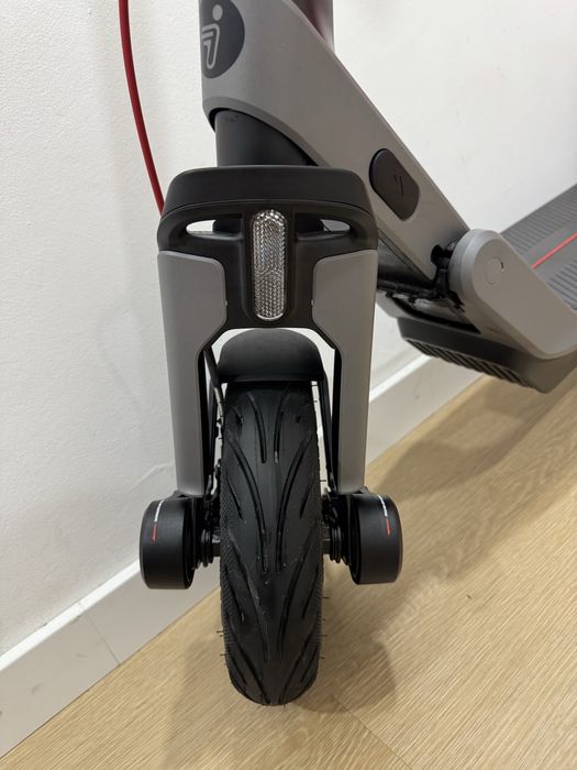 Trotinete elétrica segway ninebot novo!