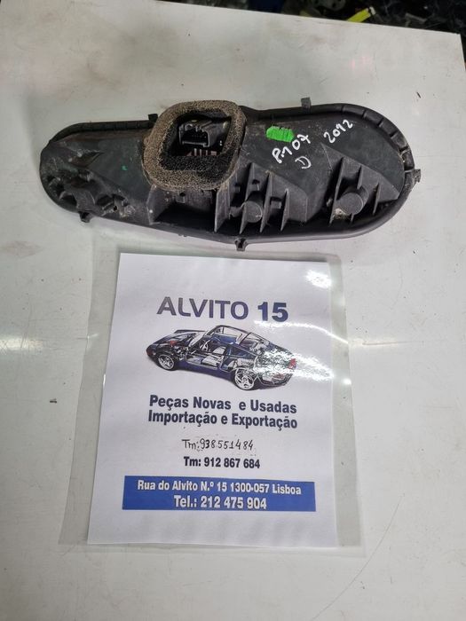 suporte da lâmpada de trás Peugeot 107  2012 - direito