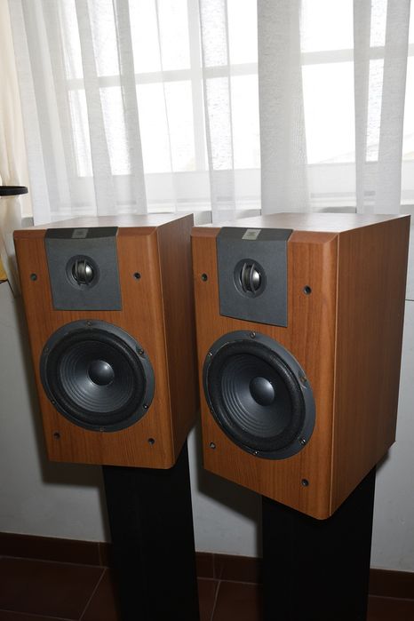 Colunas JBL LX2002