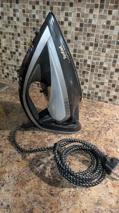 Паровой утюг Tefal