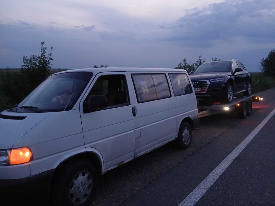Евакуатор виклик Одеса Эвакуатор Україна замовити авто мото спец техніка Одеса Україна 24\7 лафет 6 пасажиров 2 авто два столба Авангард