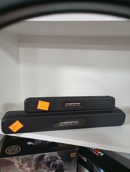 Динанометричній ключ у футлярі