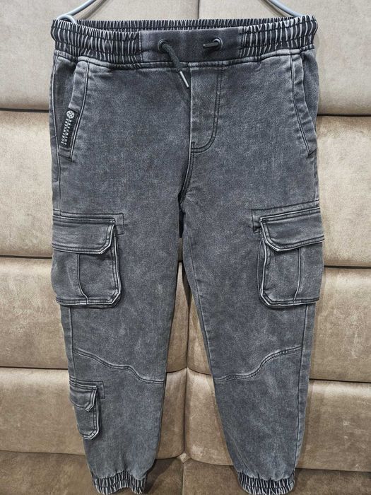 Spodnie jeansowe kolor czarny przecierany Reporter Young rozmiar 164