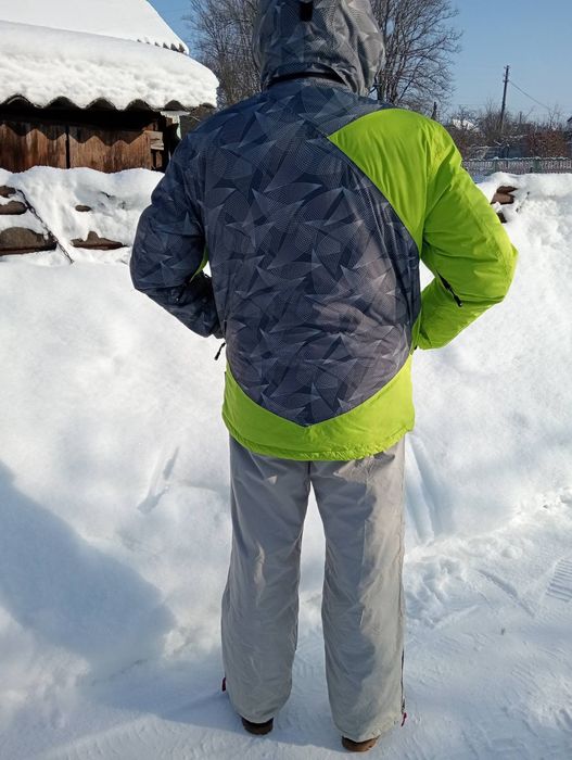 Продам лижний костюм.