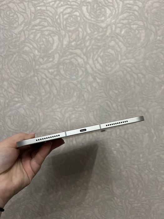Продаю iPad (10th Generation) Wi-Fi + Cellular, 256 ГБ.