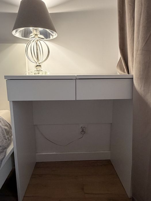Biala toaletka ikea