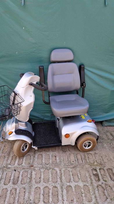 Skuter wózek inwalidzki elektryczny dla seniorów KOSZYK Dietz Agin