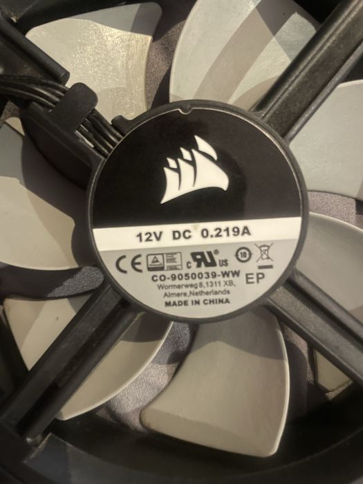 ventoinhas para torre Corsair ML120